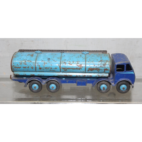 1523 - Dinky 501 Type 1 Foden Diesel 8 Wheel Wagon Grey with red wheels & a Dinky 504 Foden 14 Ton Tanker i... 