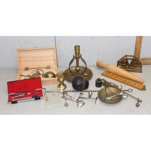 1785 - Qty of miscellaneous items to include 2 sets of weighing scales