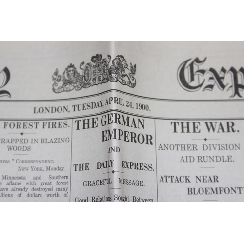 541 - 3 Antique newspapers to include The Times and The Express, earliest dated June 21st 1881, A Tom Thum... 