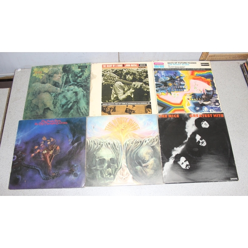 613 - Box of mixed LP vinyl records, artists F-R to incl Fleetwood Mac, Frankie Goes to Hollywood, Jimi He... 