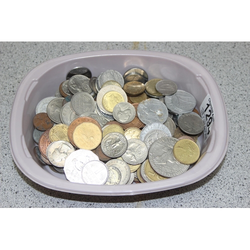 1294 - Qty of assorted mixed world coins, approx 1.1kg gross