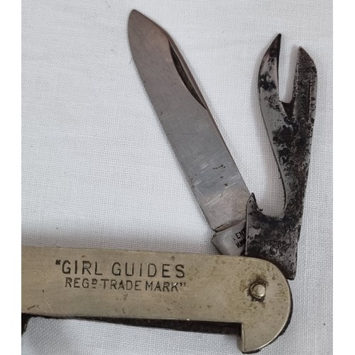 1438 - 3 scout guides camping knives to incl Richards of Sheffield