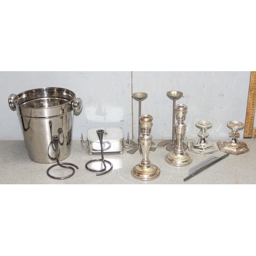 1023 - Qty of metalware, mostly silver-plate to incl ice bucket and candlesticks, approx 4kg gross