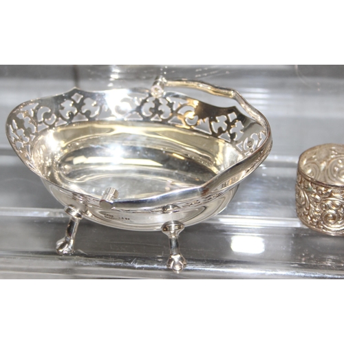 1024 - Qty of silver plated items to incl a cocktail swizzle spoon and bon bon dish