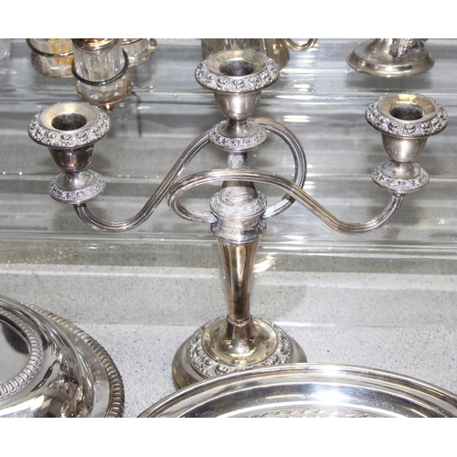 1025 - Large qty antique and later metalware to incl silver-plate and pewter, approx 8.8kgs gross