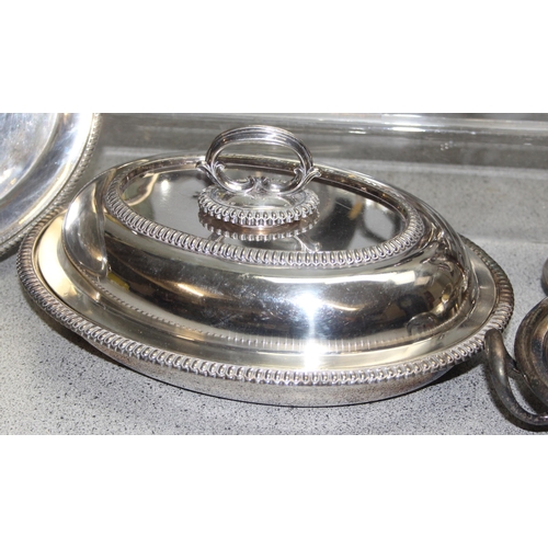 1025 - Large qty antique and later metalware to incl silver-plate and pewter, approx 8.8kgs gross