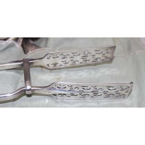 1027 - Qty of mixed silver plated flatware, some with silver collars, approx 4kgs gross