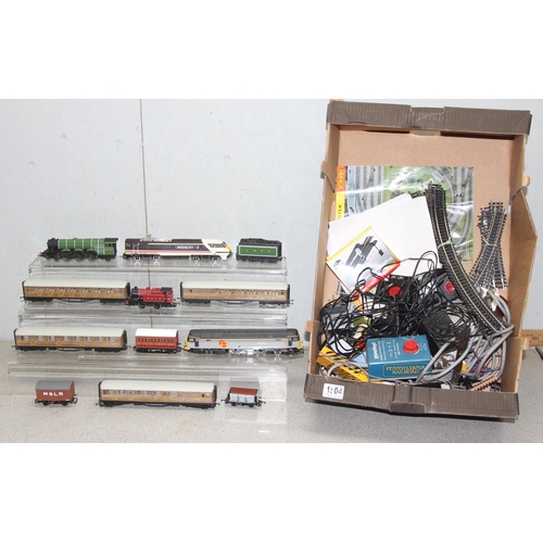 Large qty OO gauge model train equipment to incl Hornby Flying Scotsman