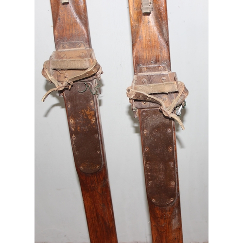 701 - Pair of Kandahar vintage wooden skis by A. Rossick? approx. 215cm long