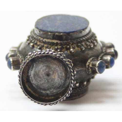 1011 - A Tibetan silver and hardstone snuff bottle, seemingly unmarked but XRF tests approx 92% silver, inl... 