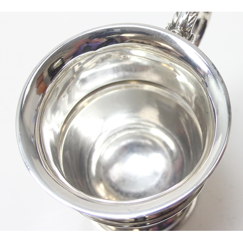 1032 - An antique silver christening tankard, Chester 1903 by Nathan & Hayes, approx 8cm tall, approx 119.6... 