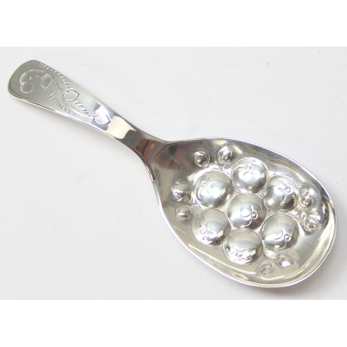 1038 - A vintage silver caddy spoon, Birmingham 1971 by Hampton Utilities