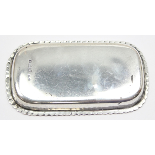 1099 - A small silver trinket dish with gadrooned border, Chester 1900, approx 11cm wide, approx 51.24g gro... 