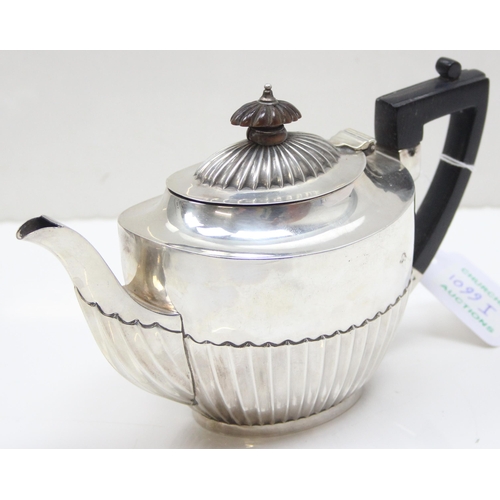 1099I - A Victorian silver bachelor's teapot of half reeded form, London 1899 by Charles Stuart Harris, appr... 