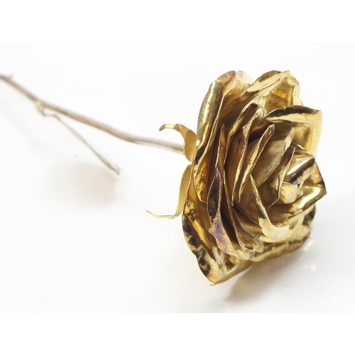 1099Q - An unusual solid silver and silver gilt rose, London 1978, makers mark poorly struck but believed to... 