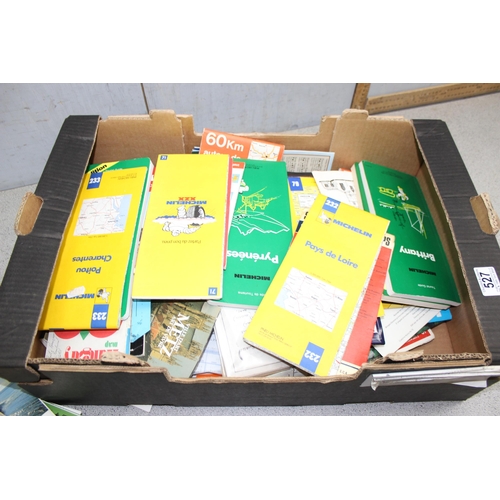 527 - Large qty of maps, booklets and tourist guides