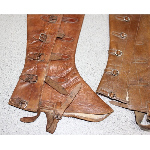 709 - Early 20th brown leather jockey cap and 2 pairs of leather gaiters