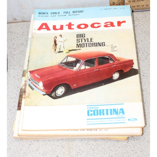 717 - Qty of vintage car and motoring magazines and an AA Car Maintenance Course in case