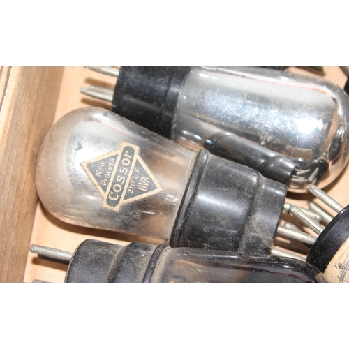 761 - Qty of assorted vintage radio valves