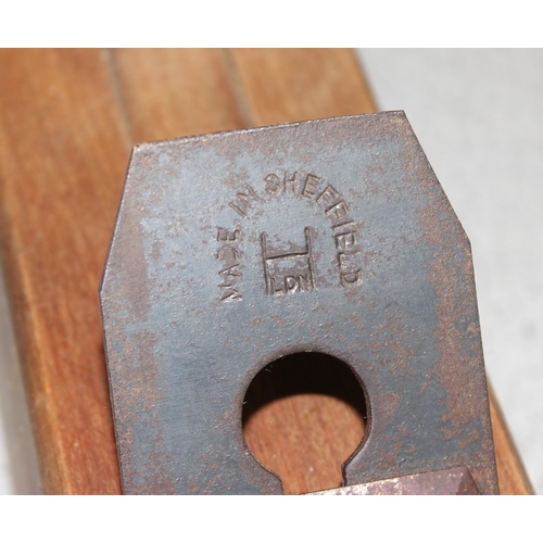 817 - Mix of vintage tools to incl Danish made Jack 'Jumbo' teak spirit level, woodblock plane, wagon whee... 