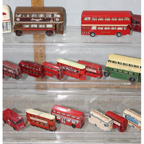 1510 - Qty of diecast toy vehicles and accessories to include Dinky, Matchbox and Corgi