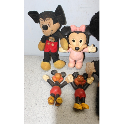 1515 - Qty of vintage Minnie and Micky Mouse toys