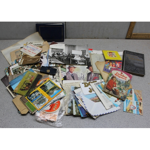 504 - Qty of mixed ephemera to include postcards, pictures and magazines