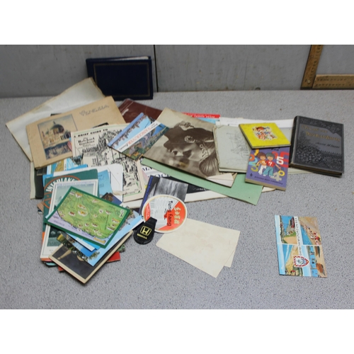 504 - Qty of mixed ephemera to include postcards, pictures and magazines