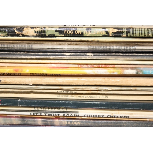 612 - Qty of vinyl record LP records and 7