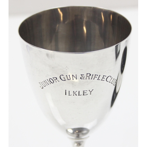 1099R - An antique silver trophy goblet, Sheffield 1900 by Lee & Wigfull, engraved for Junior Gun & Rifle Cl... 