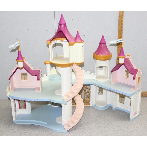 1553 - Playmobil Princess castle and some accessories