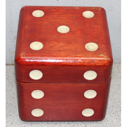 273 - 5 vintage jewellery boxes to include Italian olivewood example with inlay details, largest approx 28... 