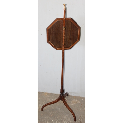 78 - An antique pole screen with octagonal beadwork panel, approx 122cm tall