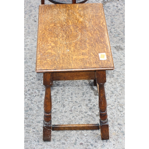 48 - A small vintage oak side table and a folding oak cake stand, the table approx 44cm wide x 29cm deep ... 