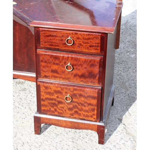 33 - An unusual retro Stag Minstrel dressing table with 6 drawers, approx 124cm wide x 65cm deep x 128cm ... 