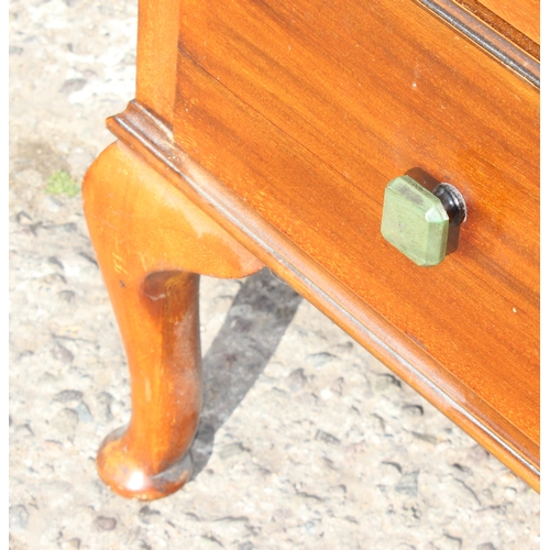 26 - A mid-century 4 drawer chest of drawers with retro square handles, approx 90cm wide x 48cm deep x 10... 