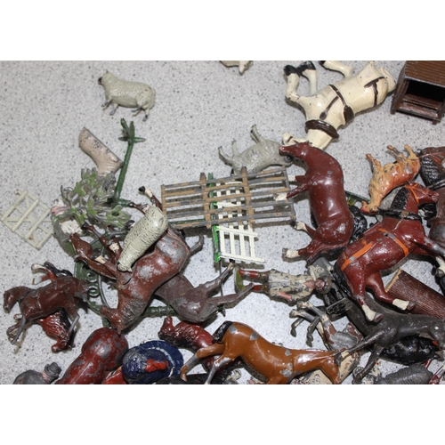 1507 - Qty of vintage play-worn lead (and other metal) figures, mostly horses and farm animals with some fe... 