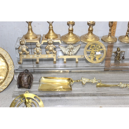 1700 - Qty of assorted antique and later brassware to inc 3 pairs of candlesticks, approx 5.5kg gross