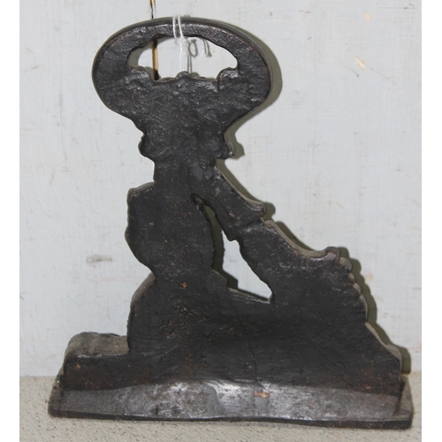 1722 - Cast iron Egyptian design doorstop