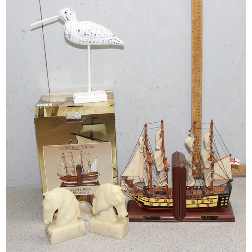 1724 - Boxed set of HMS Victory bookends, wooden model of a sea bird and a pair of alabaster horsehead book... 