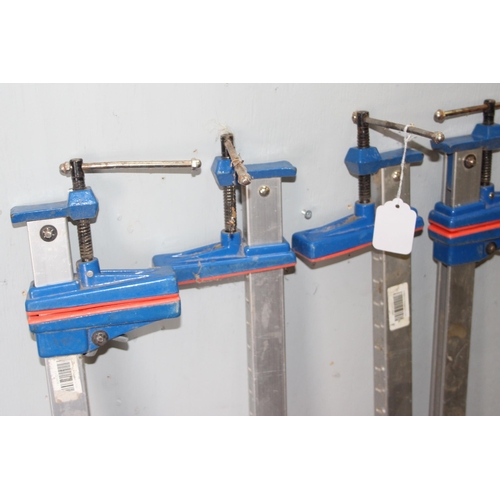 812 - 4 sash clamps, each approx 125cm long