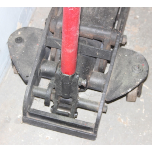 815 - Atom 65 heavy duty car jack