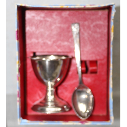 1019 - Qty of assorted antique and later silver plate and pewter items, approx 4kg gross