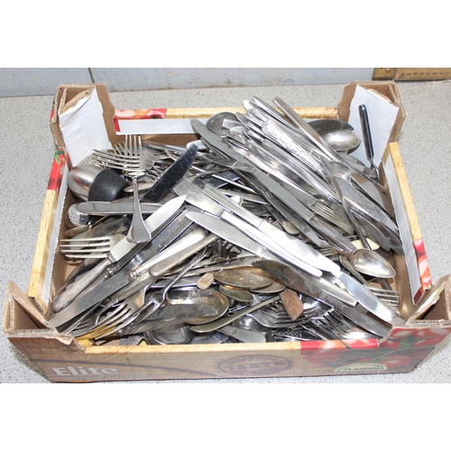 1028 - Qty of assorted silver plate and other cutlery, approx 7.2kg gross