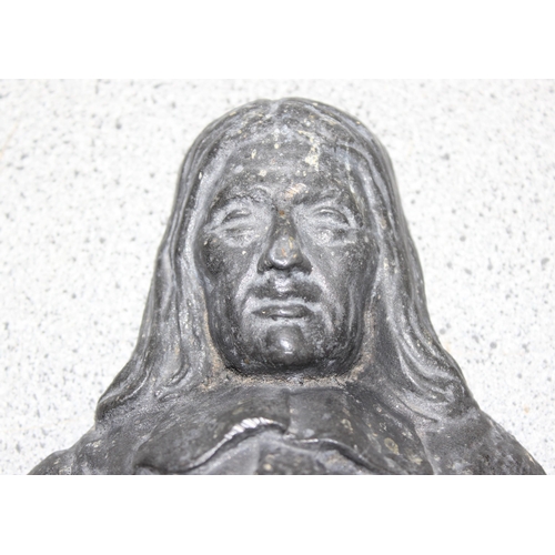 1031 - A 19th century lead doorstop formed as a bust of the poet John Milton, approx 18cm tall