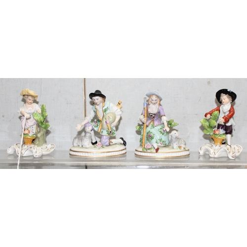 1621 - 4 Crown Derby style figurines, approx 9cm tall