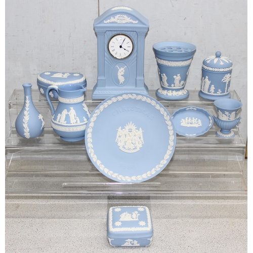 1727 - Large qty of assorted Wedgwood Jasperware to inc a clock