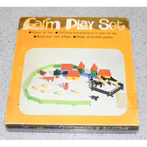 1527A - Vintage plastic farm play set in box