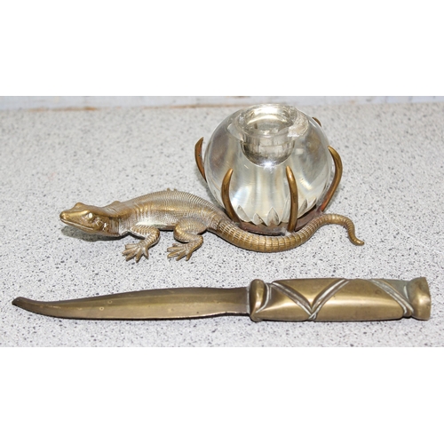 1657 - An unusual late 19th or early 20th century novelty brass and glass inkwell formed as a lizard and a ... 