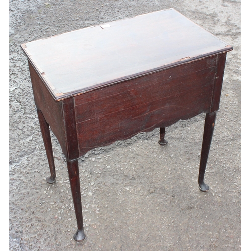 127 - Georgian 2-over-1 mahogany lowboy with crossbanded inlay, approx 69cm W x 42cm D x 74cm